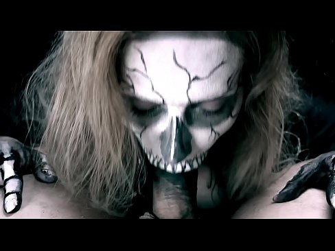 ❤️ Fată demonică sugând pula cu gura ei neagră și înghițind spermă. ❤️❌  at ro.pornburst.ru ❤